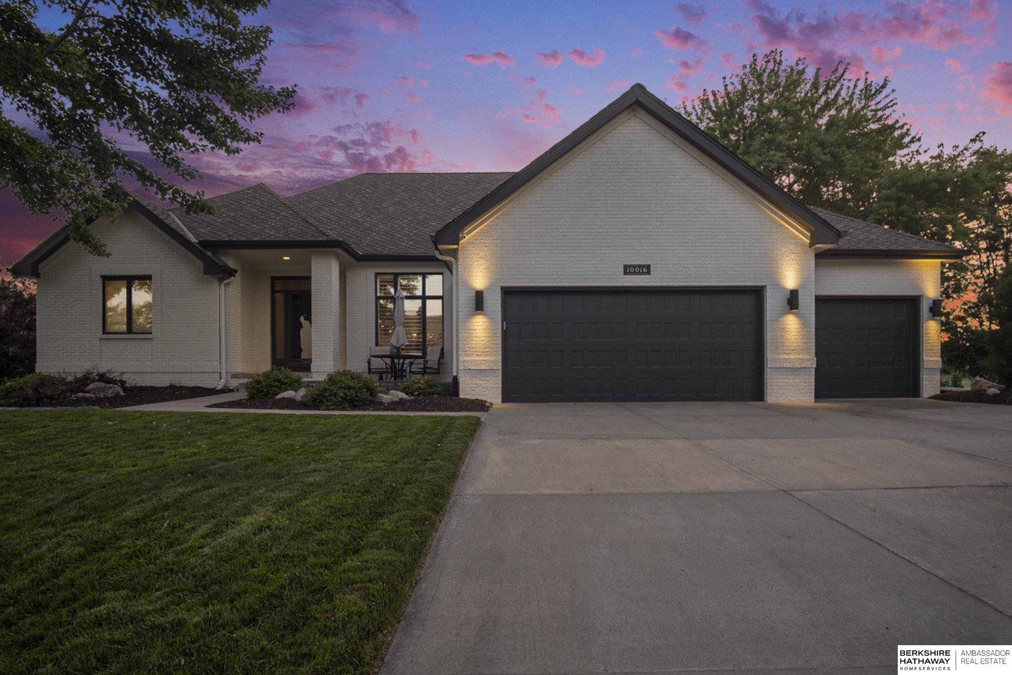 173rd Cir, Omaha, NE 68136