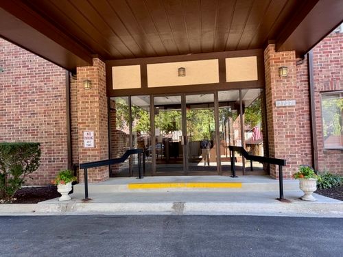 apt-101-7737 W Golf Dr, Palos Heights, IL, 60463-1950 | Card Image