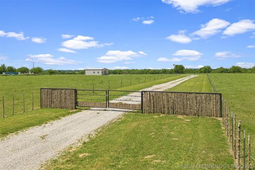 4480 Memorial Rd, Lone Grove, OK, 73443-6236 | Card Image