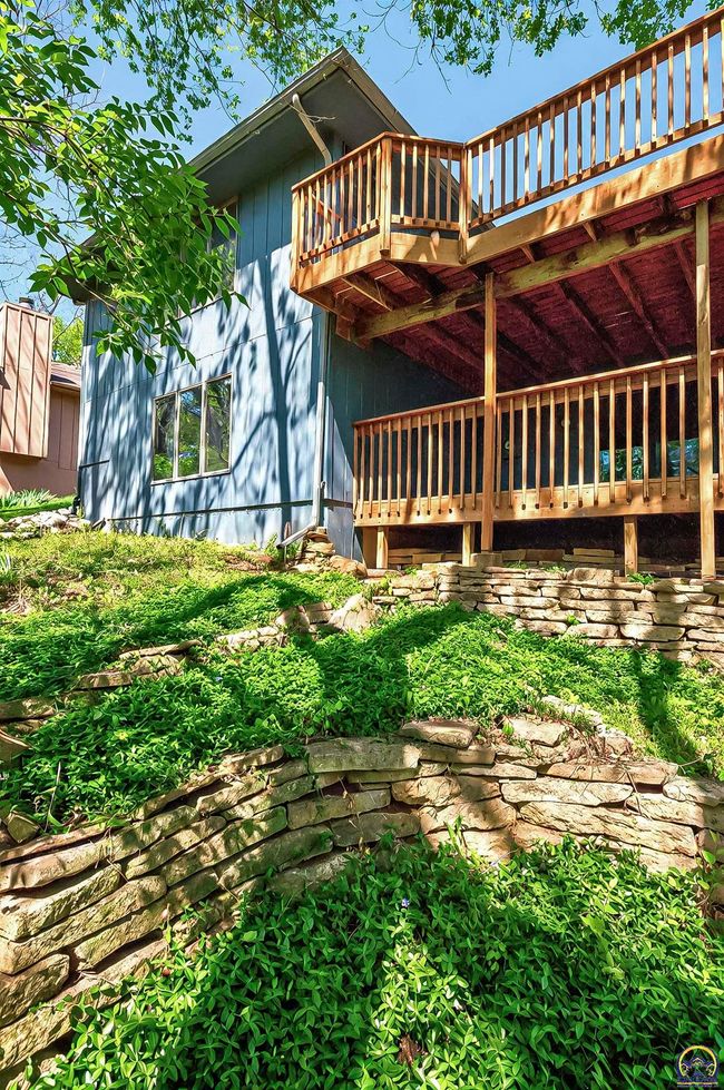 3835 Sw Wood Valley Dr, House other with 5 bedrooms, 3 bathrooms and null parking in Topeka KS | Image 34