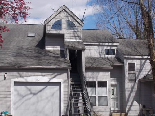 c34-1982 E Bay Pointe Drive, Bloomington, IN, 47401 | Card Image