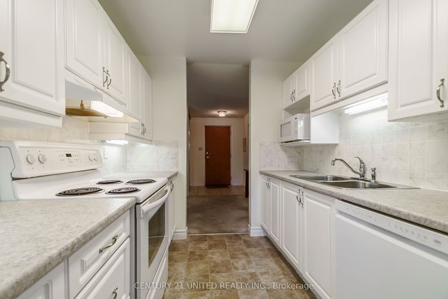 2 - 680 Whitaker St, Condo with 2 bedrooms, 2 bathrooms and 1 parking in Peterborough ON | Image 9