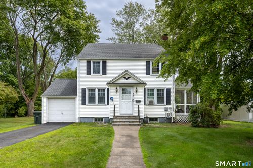 810 Huntington Tpke, Bridgeport, CT, 06610-1258 | Card Image