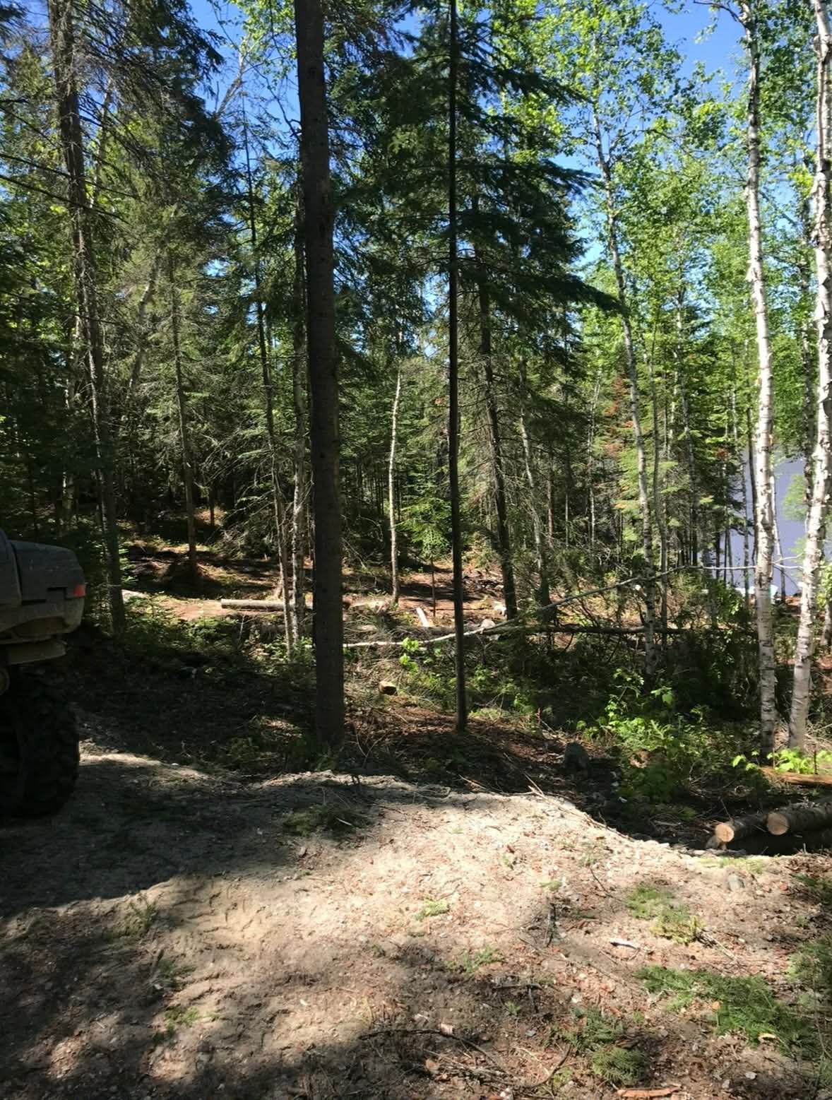 Land in Gallichan 5