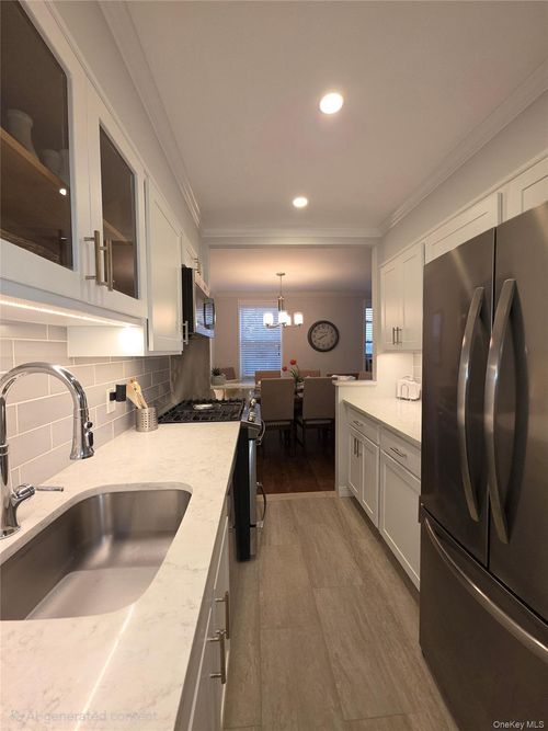 5k-1 Oakridge Pl, Eastchester, NY, 10709-2027 | Card Image