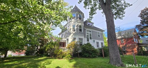 105 Beacon St, Hartford, CT, 06105-3907 | Card Image