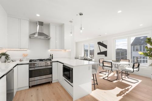 3-90 A St, Boston, MA, 02127-1002 | Card Image