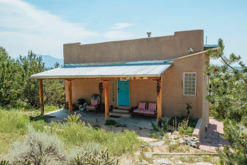 38 Tres Lomas Rd, Arroyo Hondo, NM, 87513-8052 | Card Image