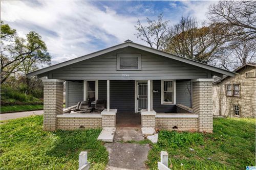 1216 Waverly St, TARRANT, AL, 35217-3466 | Card Image