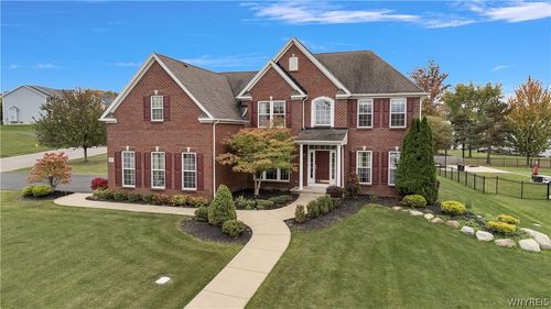 67 Breezewood Dr, Orchard Park, NY, 14127-4863 | Card Image