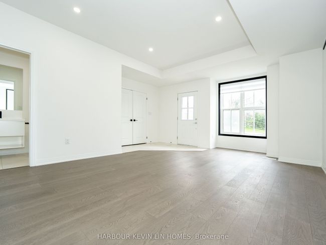 9080 Woodbine Ave, House attached with 3 bedrooms, 3 bathrooms and 1 parking in Markham ON | Image 8