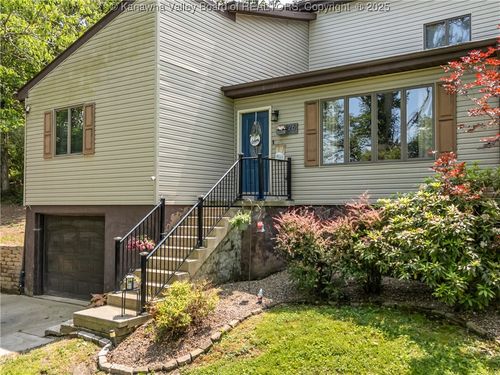 26 Banister Dr, Cross Lanes, WV, 25313-1886 | Card Image