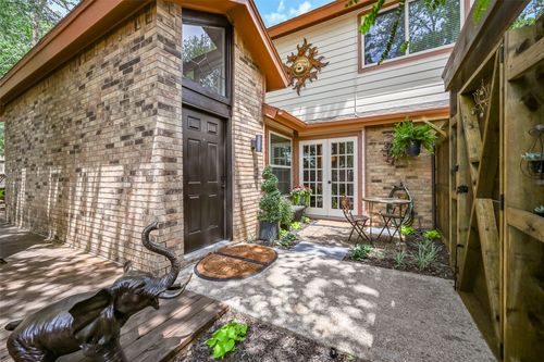 1446 Palmnold Circle W, Fort Worth, TX, 76120 | Card Image