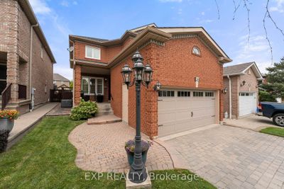 36 Rocksprings Ave, House other with 4 bedrooms, 4 bathrooms and 6 parking in Richmond Hill ON | Image 2