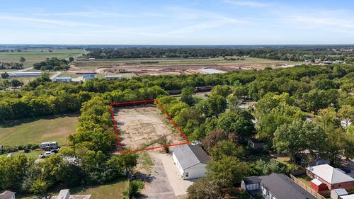 a-816 E Main St, Whitesboro, TX, 76273-1913 | Card Image