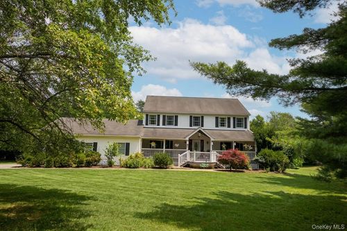 825 Peenpack Trl, Sparrow Bush, NY, 12780-5122 | Card Image