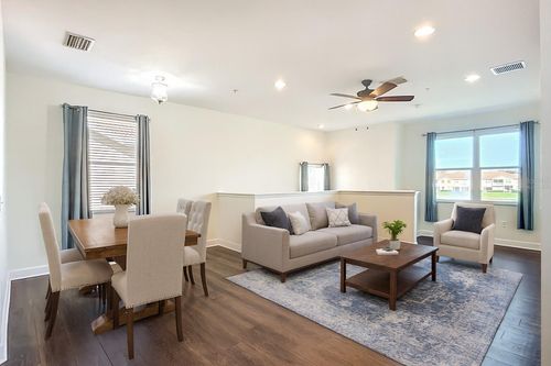 28-201-3668 Parkridge Cir, SARASOTA, FL, 34243-1445 | Card Image