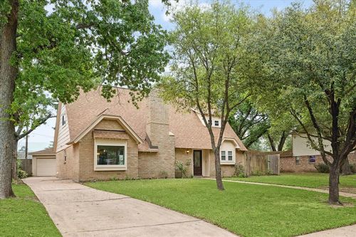 6106 Greenmont Dr, Houston, TX, 77092-2334 | Card Image