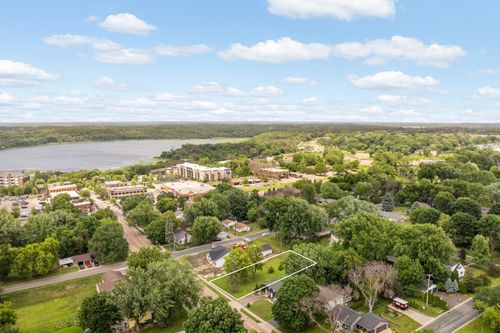 8115 Victoria Dr, Victoria, MN, 55386-9666 | Card Image