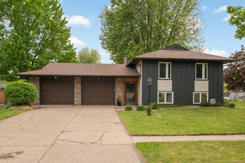 840 Cortland Dr, Apple Valley, MN, 55124-8965 | Card Image