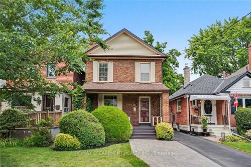 18 Elma St, Etobicoke, ON, M8V1X8 | Card Image
