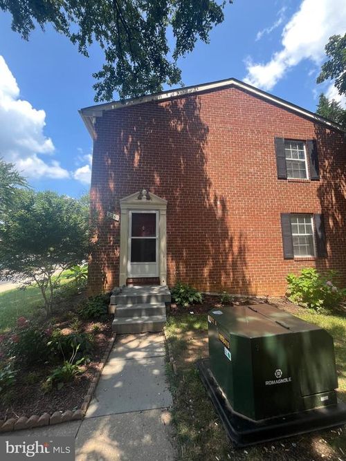 8761 Hayshed Ln, COLUMBIA, MD, 21045-2864 | Card Image