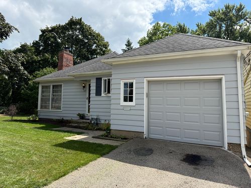 125 Forrest Ave, Woodstock, IL, 60098-3725 | Card Image