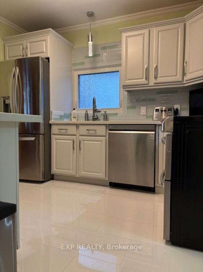 1 - 140 Ottawa St S, House other with 2 bedrooms, 1 bathrooms and 1 parking in Hamilton ON | Image 11
