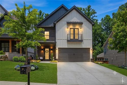 3562 S Sherwood Rd Se, Smyrna, GA, 30082-2832 | Card Image