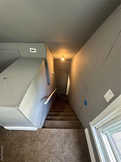 13439 Tacoma St, Detroit, MI, 48205-1755 | Card Image