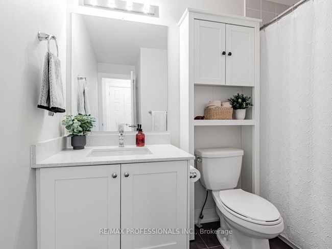 4 - 713 Lawrence Ave W, Condo with 2 bedrooms, 2 bathrooms and null parking in North York ON | Image 13