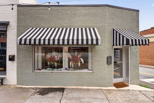 200 E Rutherford St, Landrum, SC, 29356-1626 | Card Image