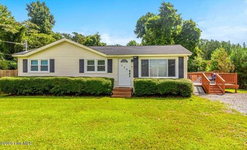 134 Old Freeman Rd, Swansboro, NC, 28584-9175 | Card Image