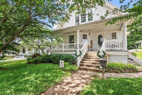 116 Cave St, Horse Cave, KY, 42749-1207 | Card Image