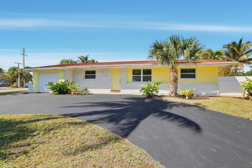 301 Wilma Cir, Riviera Beach, FL, 33404-4617 | Card Image