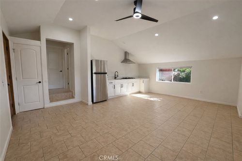 7804 Loma Verde Ave, Canoga Park, CA, 91304-5129 | Card Image