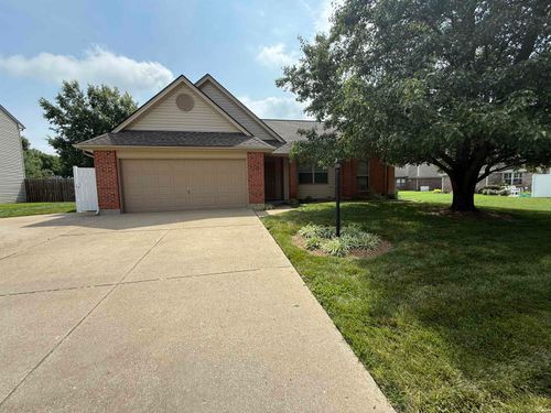 7131 Greenlake Dr, Evansville, IN, 47711-7232 | Card Image