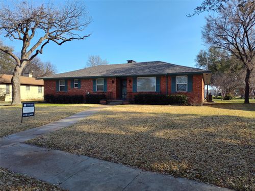 910 Worcester Ln, Garland, TX, 75040-3328 | Card Image