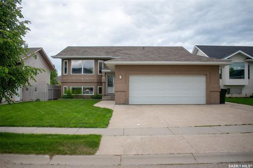 71 Longpre Cres, Prince Albert, SK, S6X1C6 | Card Image