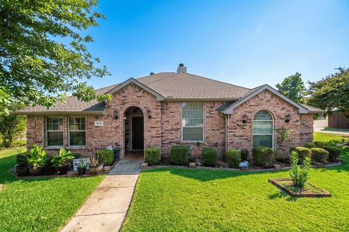 5818 Macgregor Dr, Garland, TX, 75043-6687 | Card Image