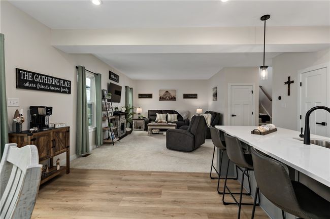 472 Sarjean Way, House other with 4 bedrooms, 3 bathrooms and 2 parking in Zelienople PA | Image 9