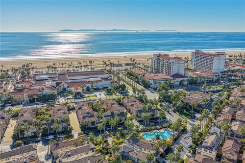 7988 Aldea Cir, Huntington Beach, CA, 92648-5737 | Card Image