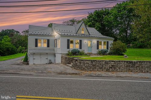 3120 Spring Rd, CARLISLE, PA, 17013-8713 | Card Image