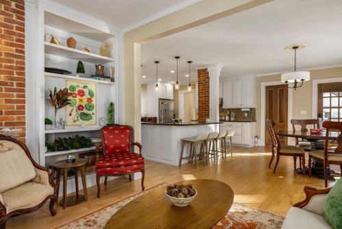 6 Gill St, Exeter, NH, 03833-2620 | Card Image