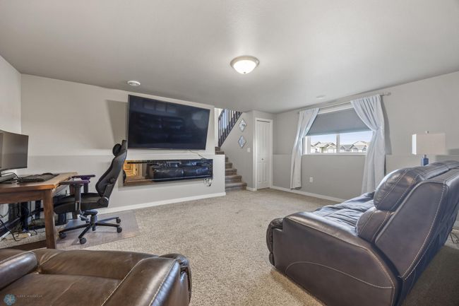 Family Room | Image 16