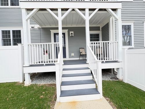 2-5 Pomeroy Ter, Northampton, MA, 01060-3338 | Card Image