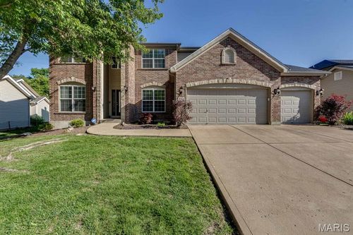10 Deergrass Ct, Saint Louis, MO, 63129-2390 | Card Image