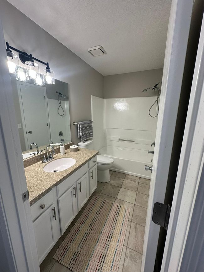 1194 Highpoint Curv, Townhouse with 3 bedrooms, 2 bathrooms and null parking in Shakopee MN | Image 9