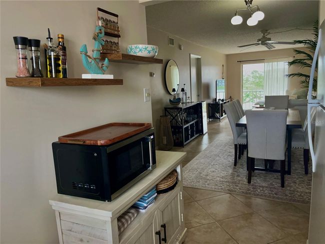 K327 - 3672 Lake Bayshore Dr, Condo with 2 bedrooms, 1 bathrooms and null parking in BRADENTON FL | Image 23