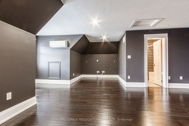 729 Wettlaufer Terr, House other with 5 bedrooms, 4 bathrooms and 2 parking in Milton ON | Image 35